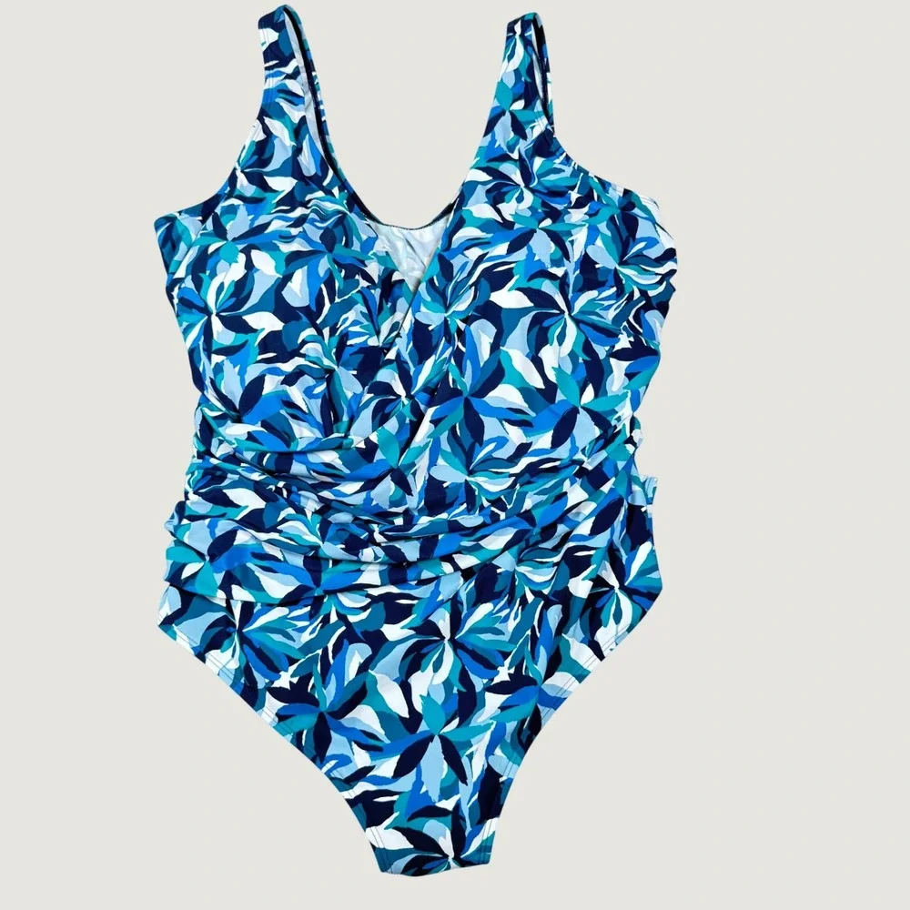 L.L. Bean One Piece Swimsuit Womens 22W Blue Floral Excellent Ruched Wrap Front